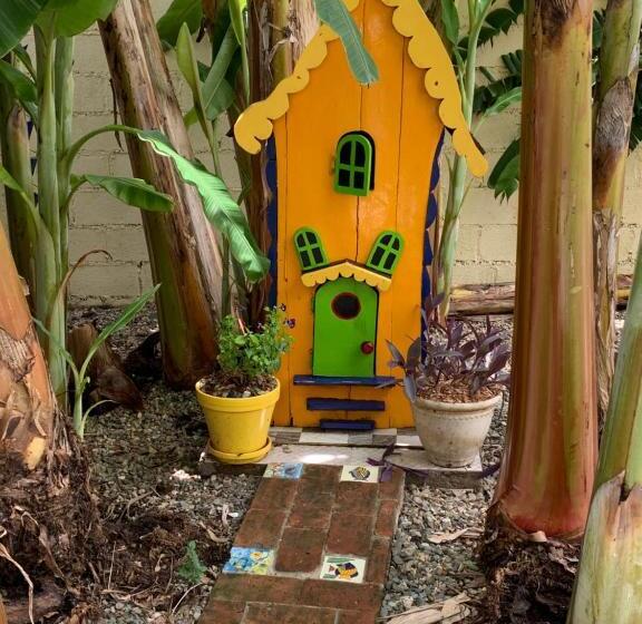 هاستل Sana El Jardin Secreto