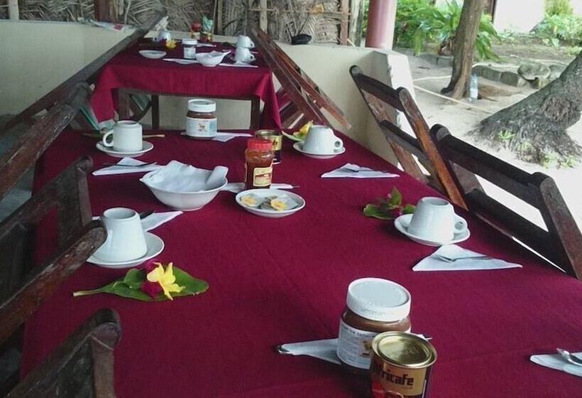 Bed and Breakfast Family Beach Bungalows