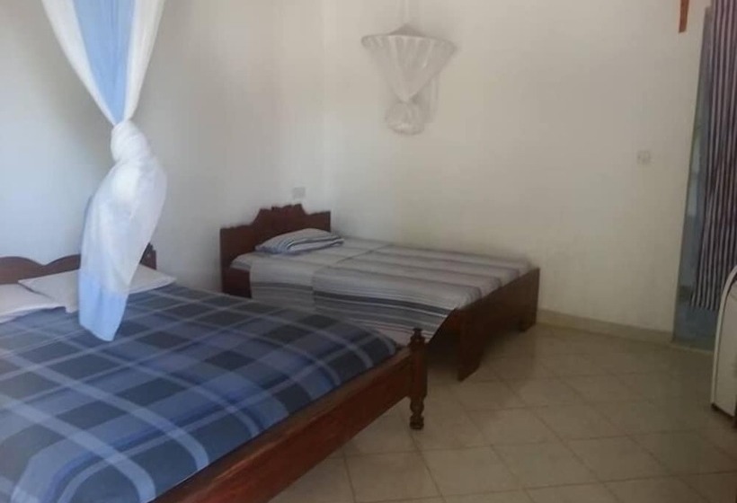 Bed and Breakfast Family Beach Bungalows