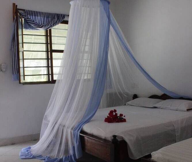 Bed and Breakfast Family Beach Bungalows