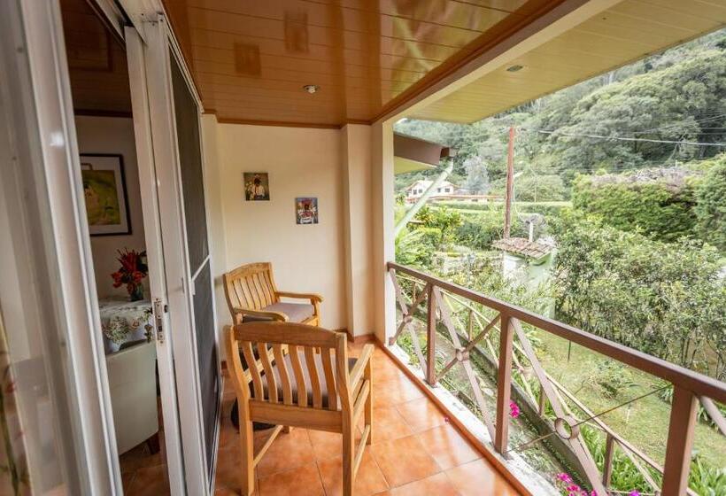 El Oasis Hotel Y Restaurante