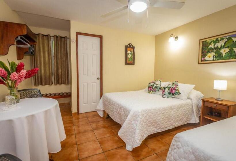 El Oasis Hotel Y Restaurante