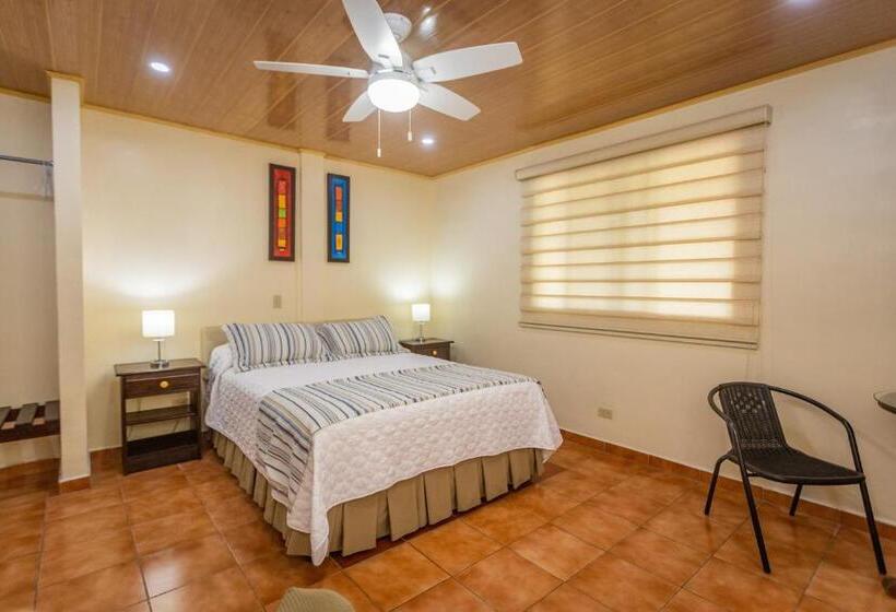 El Oasis Hotel Y Restaurante