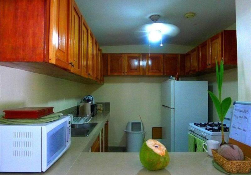 Hibiscus House Bed And Breakfast