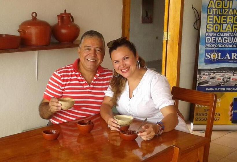 هتل And Restaurant Guancascos