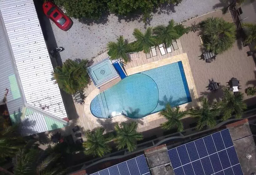 هتل Cambri