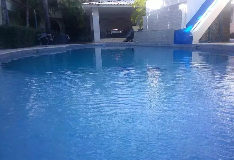 هتل Cambri