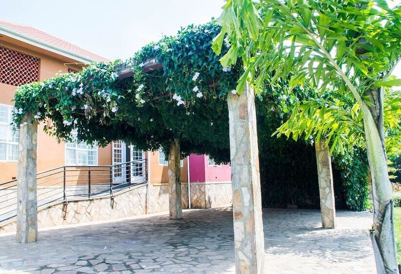 هتل Kabalega Resort Masindi