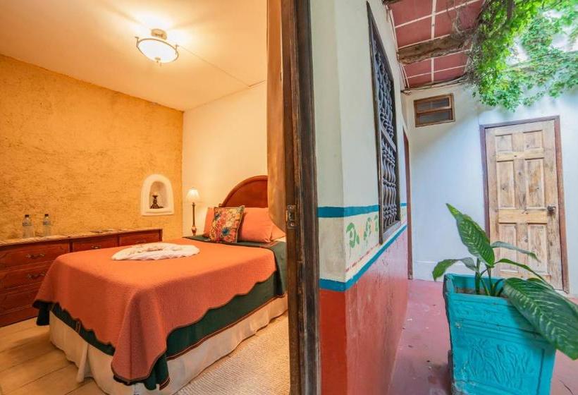 هتل Palacio Chico 1850