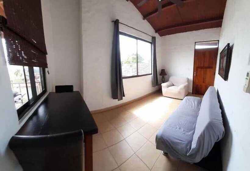 בית מלון כפרי San Carlos Beach Inn