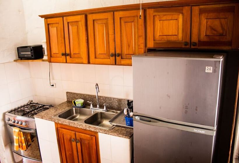 בית מלון כפרי San Carlos Beach Inn