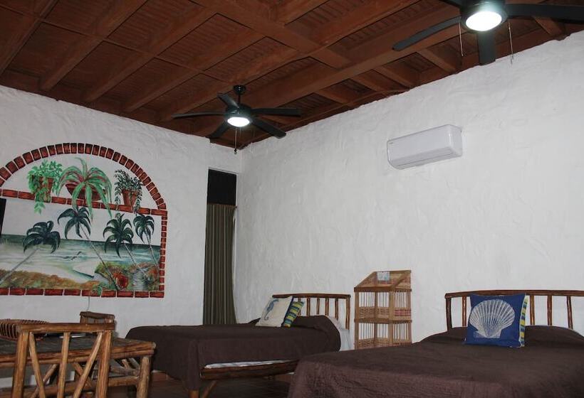 בית מלון כפרי San Carlos Beach Inn