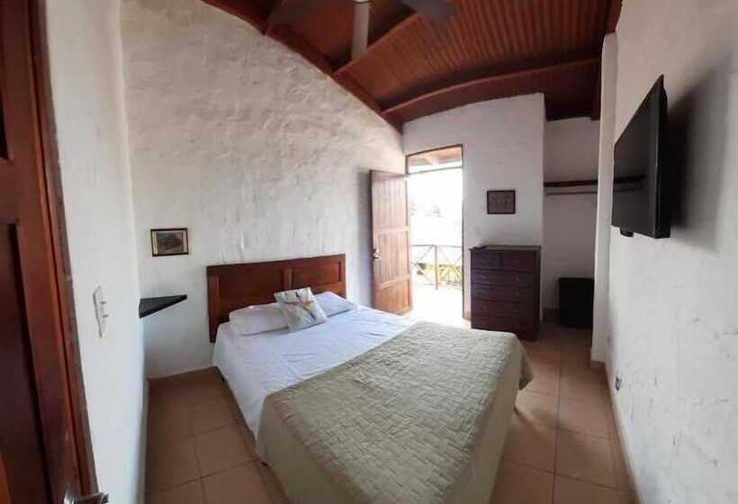 בית מלון כפרי San Carlos Beach Inn