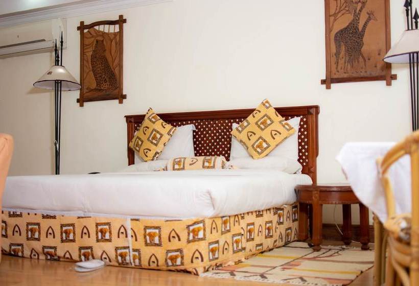 Отель Naura Springs