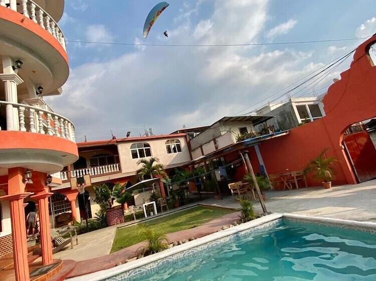 هتل Posada Gutierrez