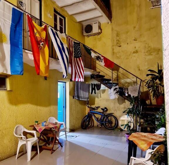 Montevideo Port Hostel