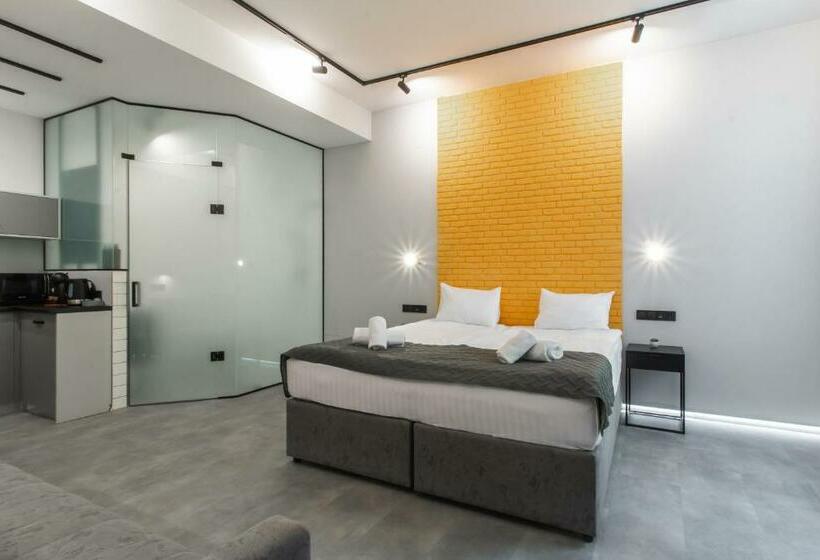 هاستل Stories Hub