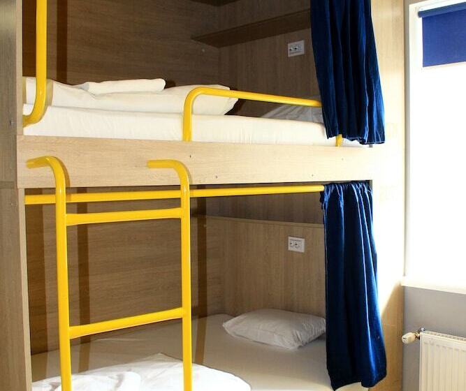 هاستل Stories Hub