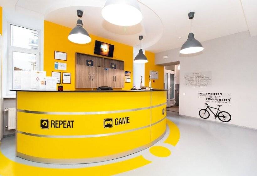 هاستل Stories Hub