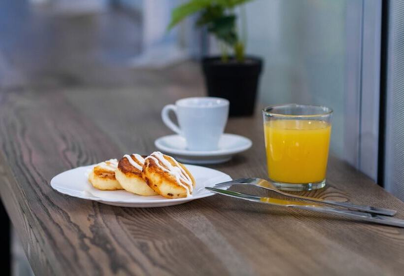 هاستل Stories Hub