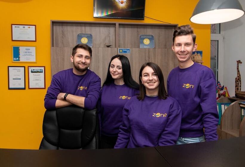 هاستل Stories Hub