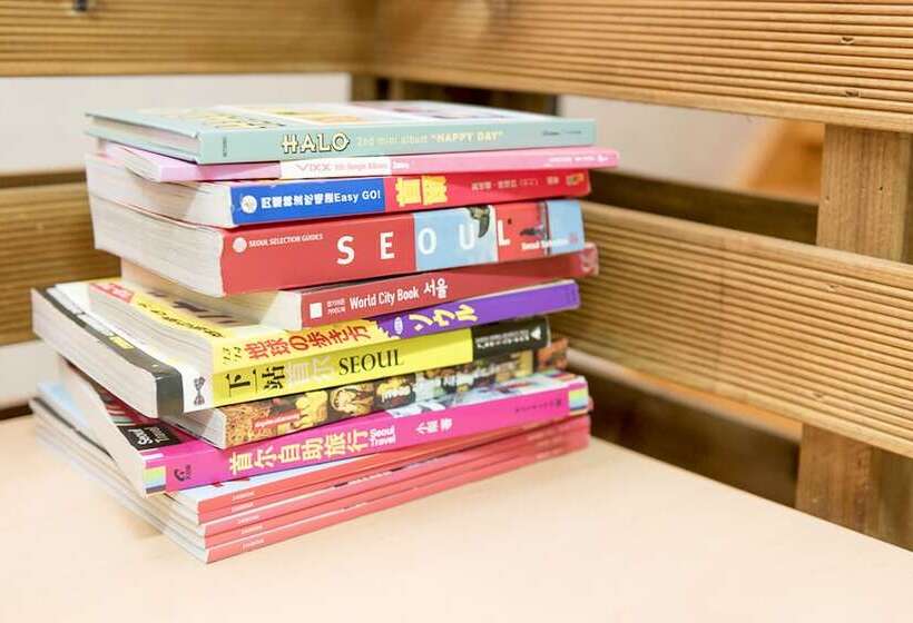 Cozzzy Guest House Hostel