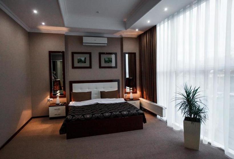 Otel Chernivtsi Arbat