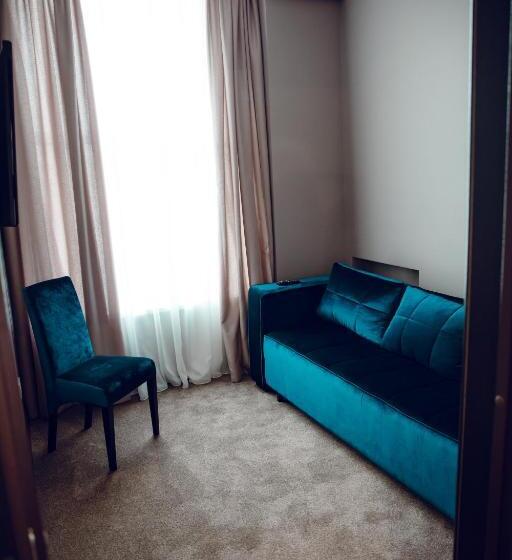 Otel Chernivtsi Arbat