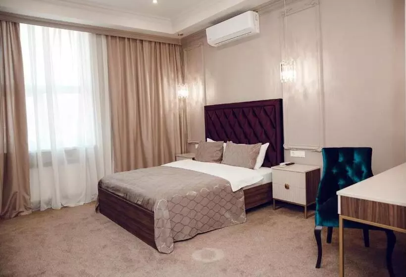 Hotelli Chernivtsi Arbat