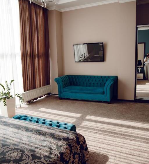 Otel Chernivtsi Arbat