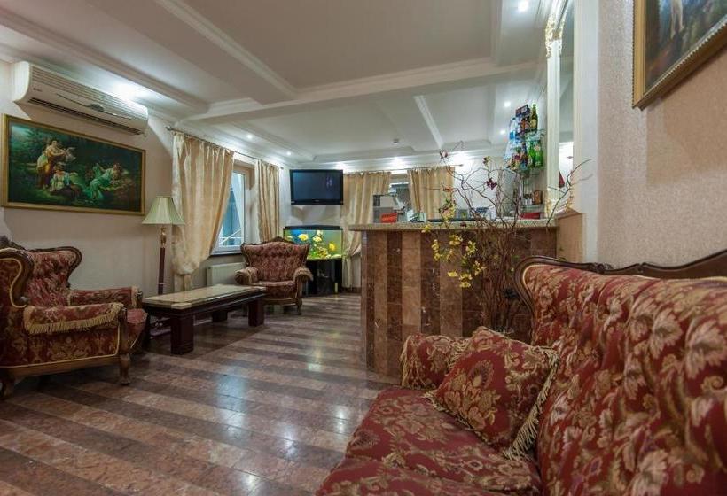 בית מלון כפרי Leoton Chernivtsi