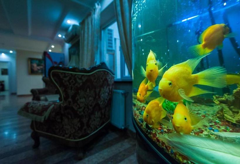 בית מלון כפרי Leoton Chernivtsi