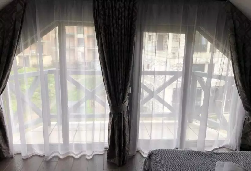 Hotel Monysto