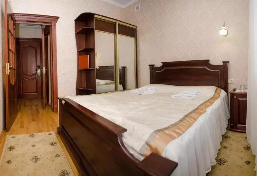 Hotel Naftusya