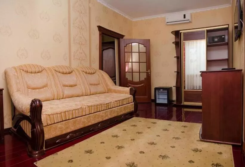 Hotel Naftusya