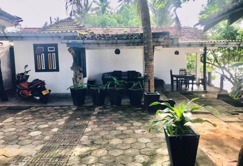 Отель Sea View Villa