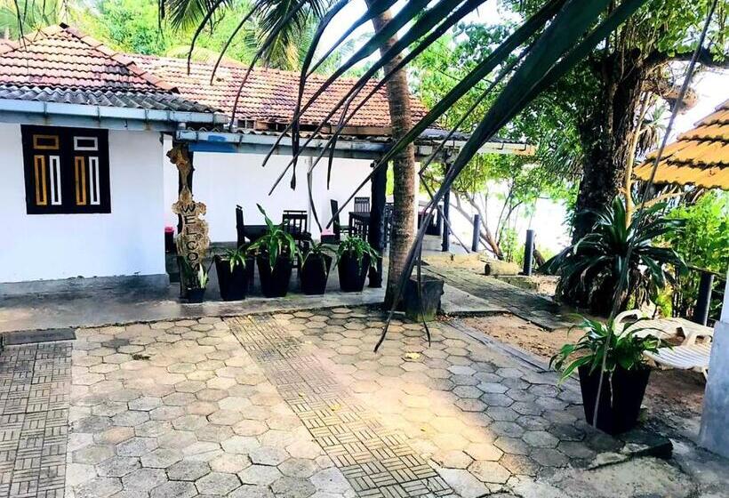 Отель Sea View Villa