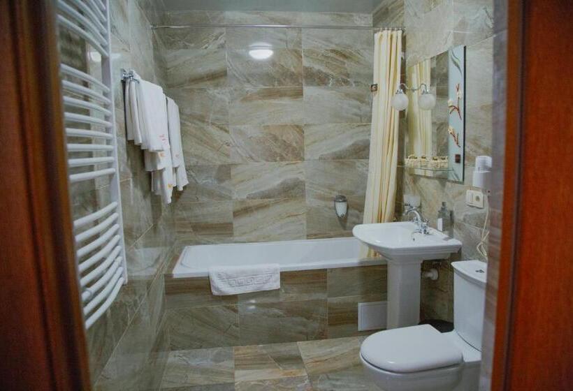 هتل Sonyachniy Promin