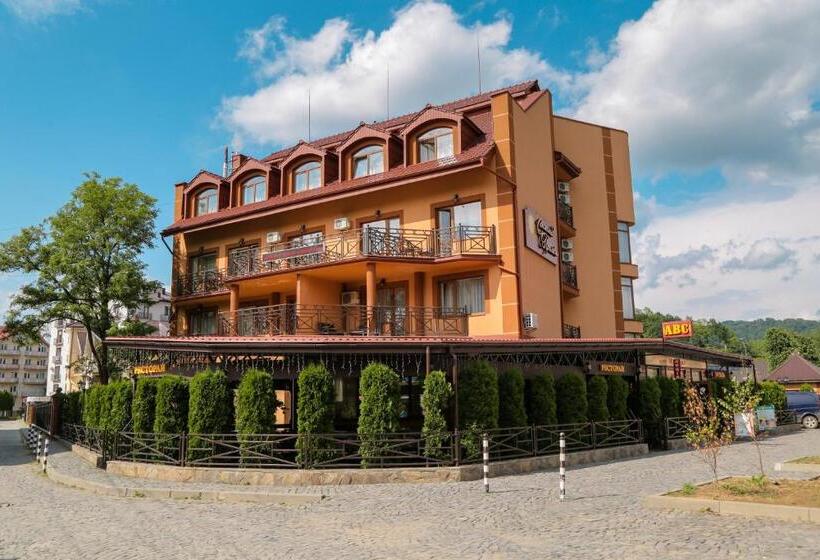 هتل Sonyachniy Promin