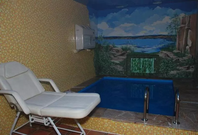 Hotel Status