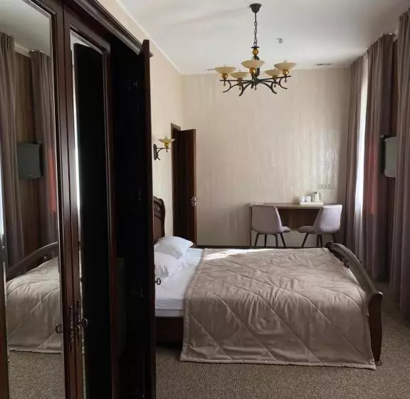 Hotel Status
