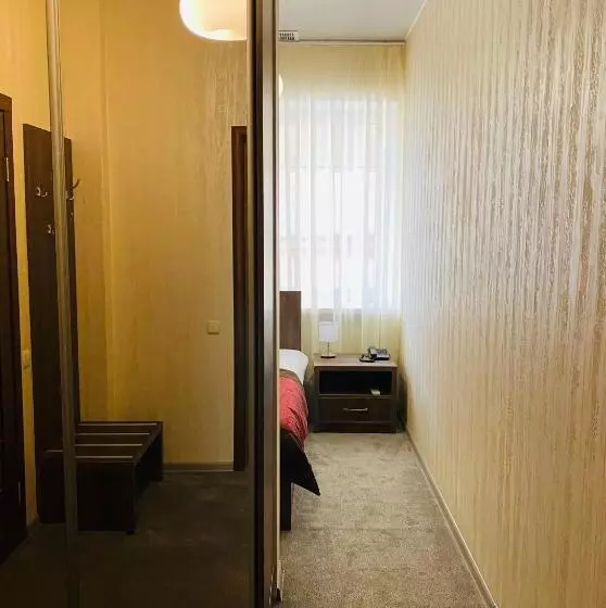 Hotel Status