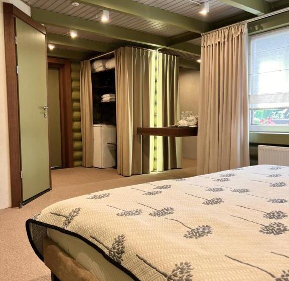 Hotel Vedmezhyi Dvir