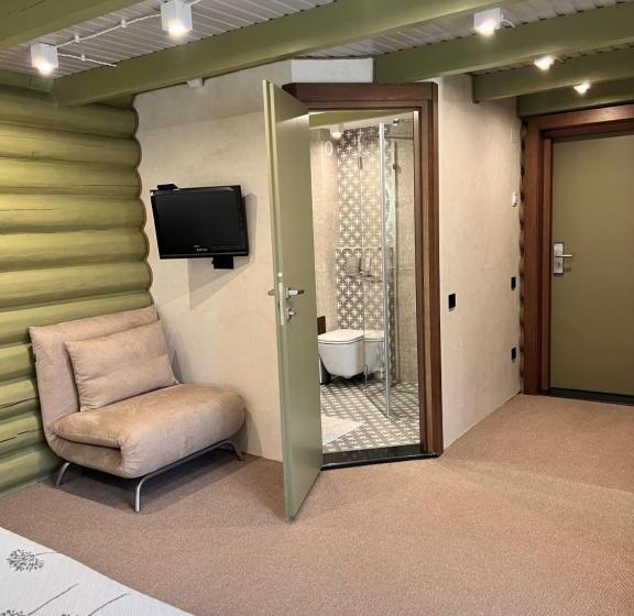 Hotel Vedmezhyi Dvir