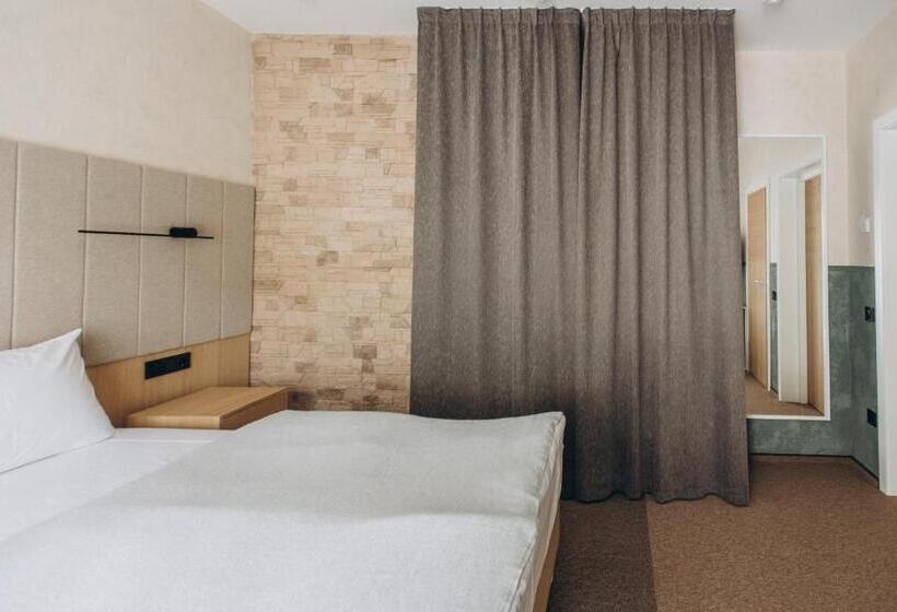 Hotel Vedmezhyi Dvir