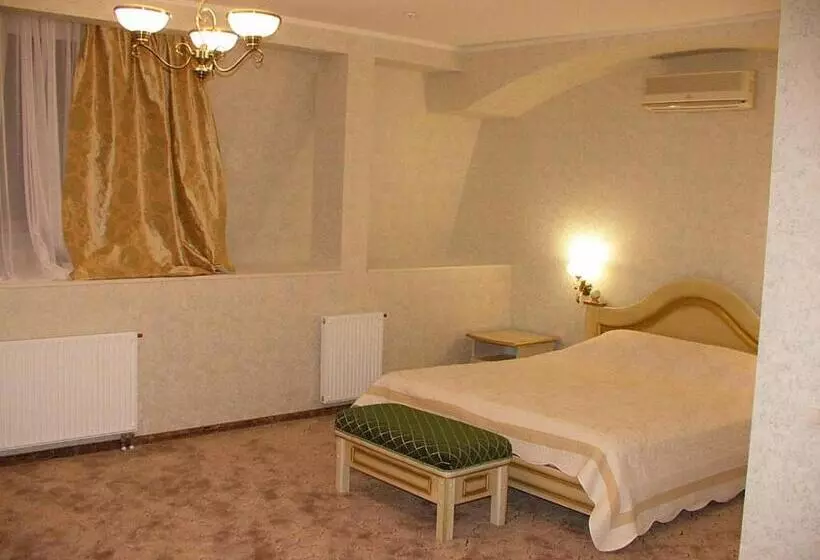 هتل Veles
