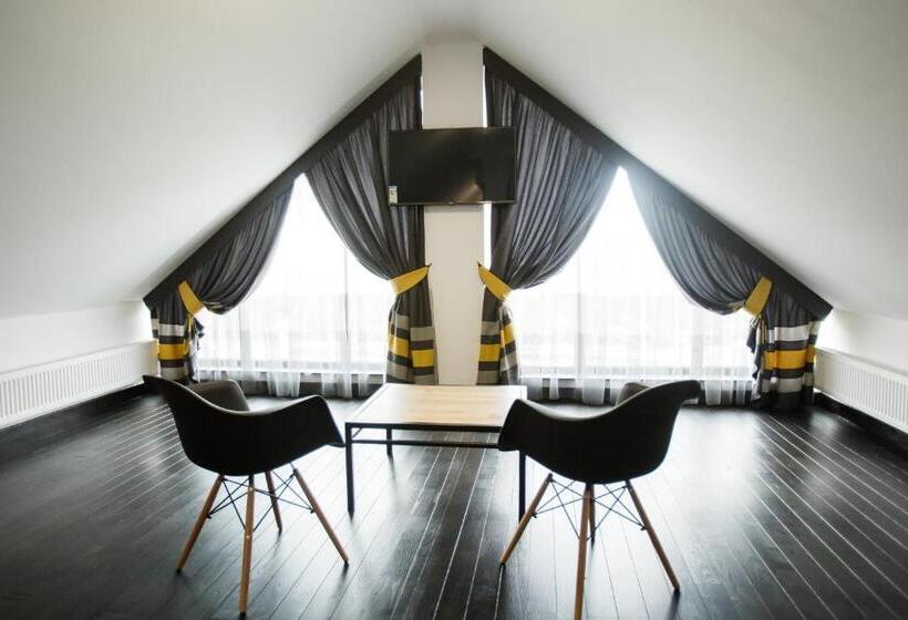 Nebos Hotel & Restaurant