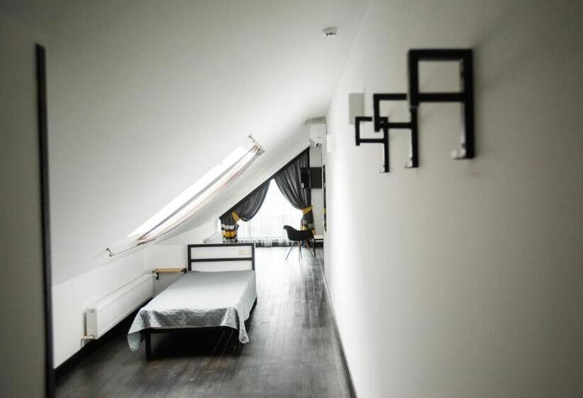 Nebos Hotel & Restaurant