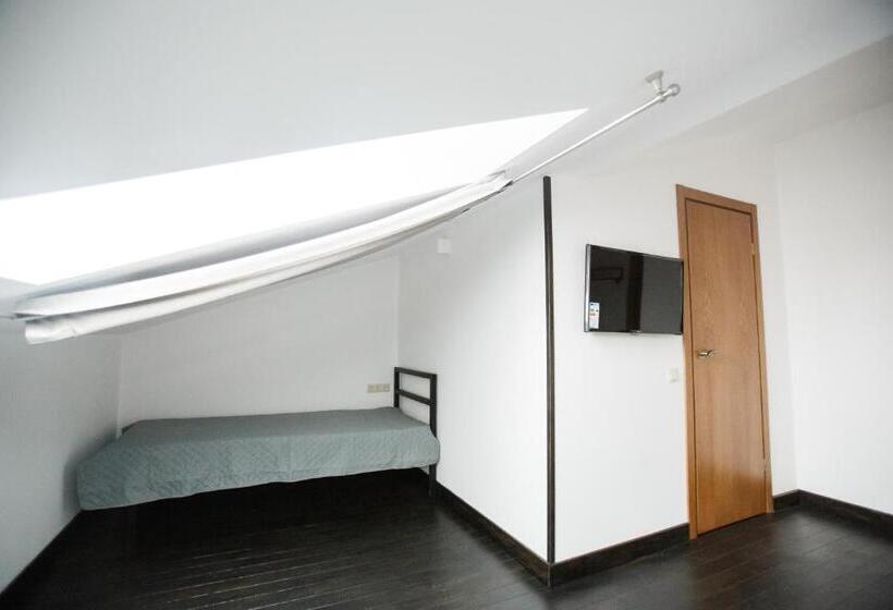 Nebos Hotel & Restaurant