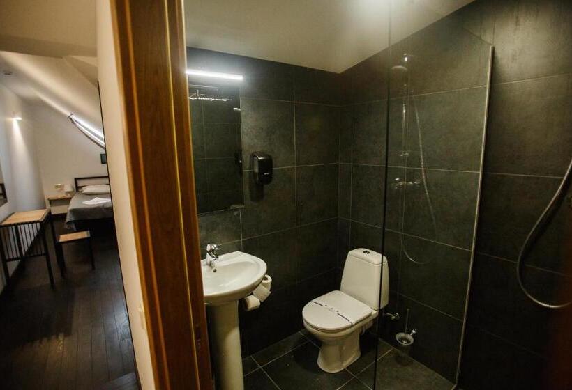 Nebos Hotel & Restaurant